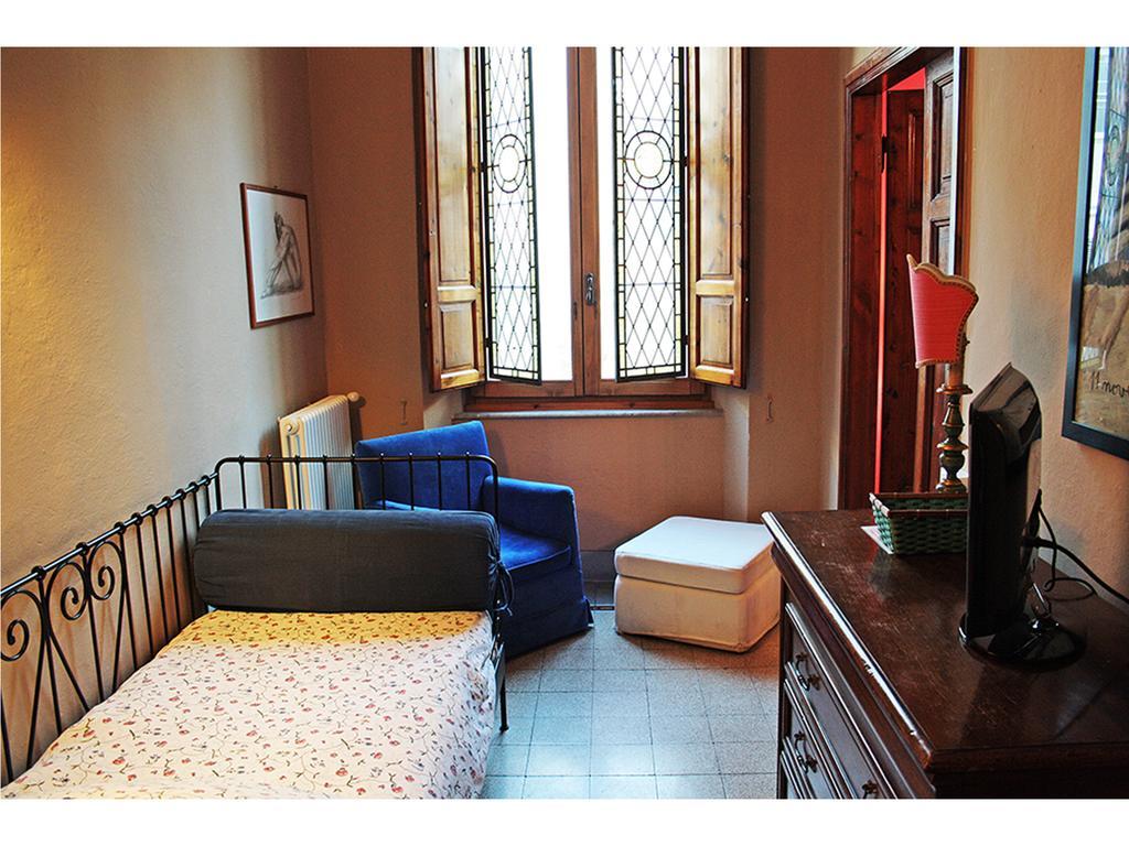 Borgo Largo 51 Acomodação com café da manhã Pisa Quarto foto
