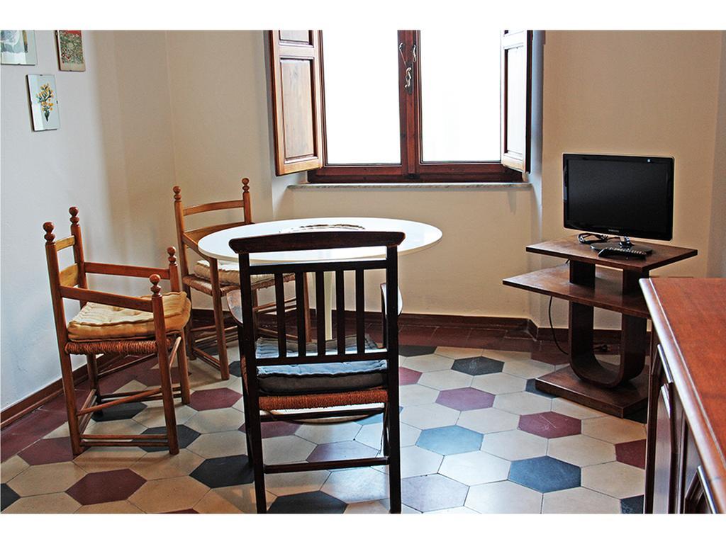 Borgo Largo 51 Acomodação com café da manhã Pisa Quarto foto